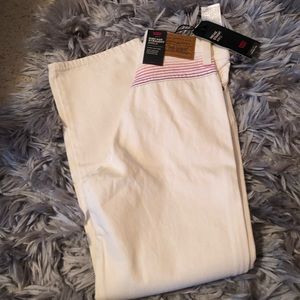 Levi’s Premium Ribcage Straight Ankle Jeans